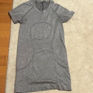 lululemon swiftly short sleeve gray size 0